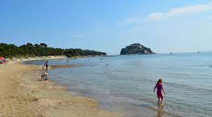Il est demandé aux visiteurs de se munir de chapeau et d'eau, et de ne pas s. Fort De Bregancon Felseninsel An Der Cote D Azur