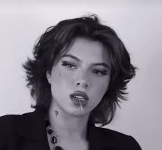 Lisa Routhier's Instagram, Twitter & Facebook