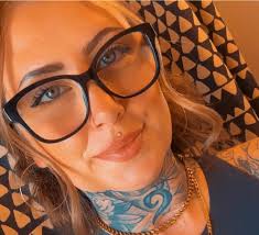 Thinking about starting off the New Year with a New Headshot?