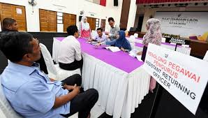 Artikel ini bertujuan membincangkan pilihan raya kecil di cameron highlands dan pergelutan kerusi parlimen antara barisan nasional (bn) dan pakatan harapan (ph). Penamaan Calon Prk Balakong Seri Setia Serentak Pagi Ini Sarawakvoice Com