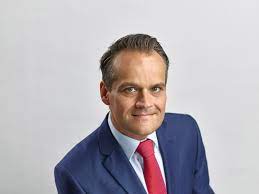 Jan cornelis jan kees de jager born 10 february 1969 is a dutch politician of the christian democratic appeal cda he served as state secretary for fina. Jan Kees De Jager Leidt Renovatie Binnenhof Vastgoedmarkt