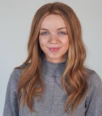 Teenager Marnie Wall becomes face of The Wonderful Wig Company