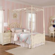 32 Dreamy Bedroom Designs For Your Little Princess Girls Bed Canopy Canopy Bedroom Sets Shabby Chic Girls Bedroom