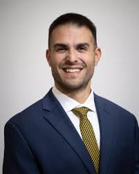 Congratulations to Joe Derian, USC's first Spine Physical Therapy  Fellowship graduation (pictured her with Fellowship Director Justin Lantz).  There are only 4 Spine Physical Therapy Fellowships in the nation so  graduates are