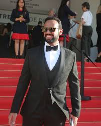 تعيين فيصل بالطيور، المنتج السينمائي السعودي، ومؤسس شركة "سيني ويفز" رئيساً تنفيذياً لمؤسسة البحر الأحمر السينمائي. ‏ ويعد فيصل بالطيور من الأسماء البارزة في صناعة السينما السعودية، حيث سبق له أن شغل