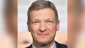 Der historiker yascha mounk zieht parallelen zwischen den populistischen. Live Im Stream Die Lehren Fur Die Parlamentarische Demokratie Aus Der Corona Krise Homburg1