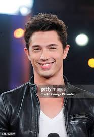 36 Complex Cast Members Visit New Music Live Photos & High Res Pictures