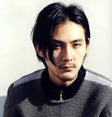 japanese medium hair for men jpg 500 522 メンズ ヘアスタイル 髪型 メンズ メンズヘアスタイル ロング