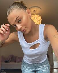 Embla Óðinsdóttir added a new photo —...