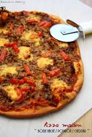 Recette De Pizza Au Boeuf Hache Poivron Cheddar Et Sauce Barbecue Recette Recette Pizza Recettes De Cuisine Recette Veau