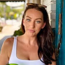 Kim Eberhardt's Instagram, Twitter & Facebook