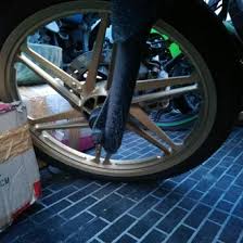 Secara dimensi all new cb150r memang lebih lebar dari generasi sebelumnya, kini memiliki panjang 2.024 mm x lebar 796 mm x tinggi 1.083 mm. Jual Produk Velg Kawasaki Zx Termurah Dan Terlengkap Juli 2021 Bukalapak