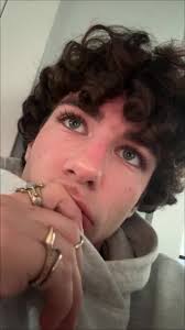 Dealing with a Relationship Shift: Understanding Your Feelings