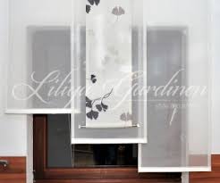 Gerade in der küche machen die gardinen und vorhänge einen großen teil des gemütlichen ambientes aus. Moderne Kuchengardinen Bestellen Individuelle Fensterdeko