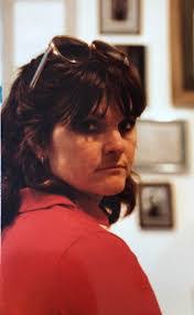 Elaine Denney's Instagram, Twitter & Facebook