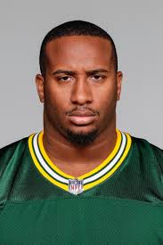 Packers release Mike Daniels