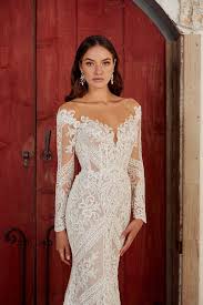 Couture Wedding Gowns By Leah Da Gloria Dimitra S Bridal Chicago Il Leah Da Gloria Wedding Dress Long Sleeve Wedding Dress Lace Utah Wedding Dress