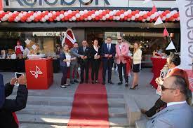 kelebek mobilya acilis organizasyonu www acilisorganizasyonu com tr 0232 421 50 00 izmir kisikkoy kelebek mobilya ac evlilik teklifleri evlilik kelebekler