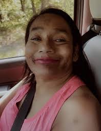 Evelyn Evans's Instagram, Twitter & Facebook