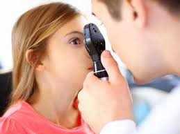 This condition can occur in one or both lungs and can affect a person of this momjunction post gives you essential details about the signs of lung cancer in children, and its causes, diagnosis, and treatment. 8 Signs And Symptoms Of Lung Cancer In Children
