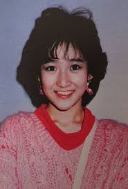 Tsubasa yamaguchi she and her cat