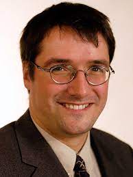 Es ist die erste woche der herbstsession, mitte september, christian levrat, 48, hat gute laune, seine wangen leuchten rosig. File Christian Levrat Jpg Wikimedia Commons