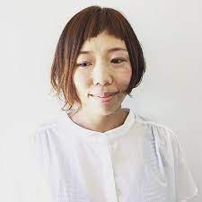 みんなと同じ髪型じゃつまらない 個性的な髪型にしてみたいけど あまりにも奇抜なのはイヤだ というあなたにピッタリ アシンメトリーな髪型 に挑戦してみませんか 子供から大人までアシンメトリーな髪型でオシャレを楽しんでいますよ 個性的 ヘアスタイル 髪型