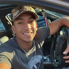 Hey everyone, my name is Liam. I am 18 years old and own a window and  gutter cleaning company. In the last 4 days, I had 2 of my full time guys