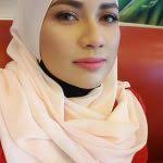 Zainurul razia binti mohd zainuddin (lahir 22 oktober 1985) atau lebih dikenali sebagai zara zya (jawi: Latarbelakang Sebenar Pelakon Zara Zya Encikshino Com