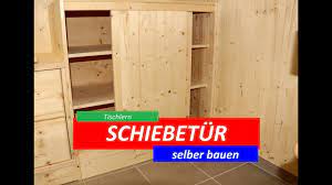 Schiebetüren setzt man nicht nur gerne bei kleiderschränken ein, sondern auch überall dort, wo weit aufschwingende flügeltüren hinderlich wären. Schiebeturen Selber Bauen Tutorial Youtube