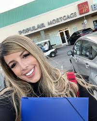 Paulette Torres's Instagram, Twitter & Facebook