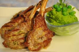 Cotlete de berbecut rozmarin cimbru menta sare piper 3 catei de usturoi ulei de masline 1 ceasca vin alb. Pui La Cuptor Cu Crusta Aurie Recipe Cooking Recipes Food Cooking