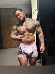 DEEK AESTHETIC - Fleshbot