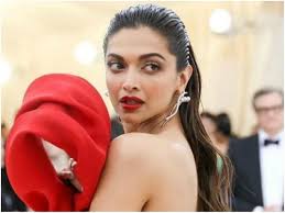 The Secret Highlighter Hacks Which Will Get You That Goddess Like Glow the secret highlighter hacks which will