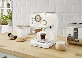 Swan Sk22110whtn Espresso Machine From Webbs Of Cannock