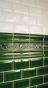 Se 8.984 anmeldelser, artikler og 1.741 billeder fra madrid metro, nr.4 på tripadvisor af 125 seværdigheder i madrid. Metrofliesen Von Cevica Aus Spanien Metro Blanco Verde Vic 7 5x15 Cm Zu Beziehen Uber Southern Tiles Koln Www Grune Fliesen Haus Fliesen Fliesen Tapete