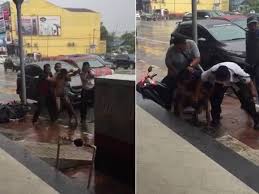 Sejurus tiba di lokasi kemalangan, motosikal dinaiki dua beranak itu dikatakan telah melanggar pintu kes disiasat dibawah seksyen 41(1) akta pengangkutan jalan ( apj ) 1987. Video Lelaki Pakai Boxer Ditahan Cuba Curi Motosikal