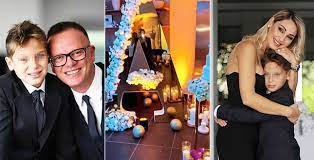 Stile di anna tatangelo anna tatangelo. Anna Tatangelo E Gigi D Alessio Insieme E Festa Per Il Figlio Foto E Video Gossip