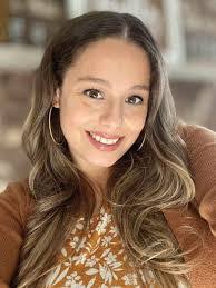 Claire Bianco's Instagram, Twitter & Facebook