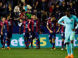 90'+3' ¡tarjeta amarilla para pique y para yerry mina! Laliga Levante 5 Barcelona 4 Goal Com
