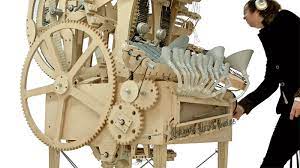 wooden hand cranked instrument runs on 2 000 marbles 動画 楽器