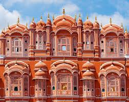 El Palacio De Los Vientos En Jaipur Es Uno De Los Edificios Mas Espectaculares Que Ver En La India Viaje A La India Palacio De Los Vientos Lugares Hermosos