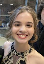 Elizabeth Larkin's Instagram, Twitter & Facebook