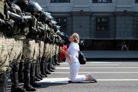 Women have formed human chains in belarus to condemn a crackdown on protests as demonstrations over the disputed election entered a fifth day. How Belarusian Women Became A Strong Presence In Anti Lukashenko Protests