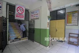 Diposting oleh unknown di 11.59. 9 7 Persen Penderita Covid 19 Anak Berani Buka Sekolah Republika Online