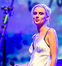 Blue weekend out now wolfalice.co.uk. Wolf Alice This Band Could Be Your Life Fm4 Orf At