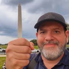 Listen to Solos Tú Y Yo