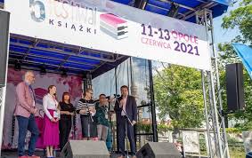 Tym razem święto rodzimej muzyki . Trwa 5 Festiwal Ksiazki Opole 2021 Miasto Opole