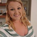 Ashlyn Sloan's Instagram, Twitter & Facebook