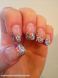 The version that features outlines with different shades is really popular. Summer Funky French Nails Novocom Top